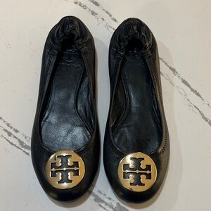 Tory Burch Reva leather Ballet Black Flats with Gold Logo size 8M